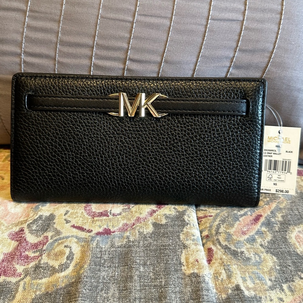 NWT Michael Kors wallet